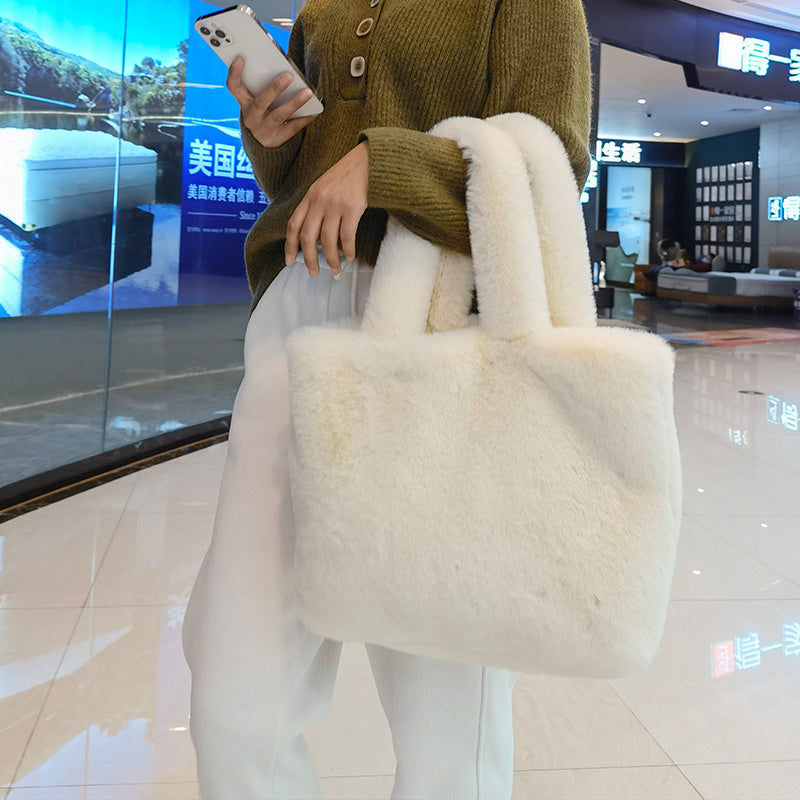 Faux fur tote bag for women with cozy texture and everyday casual style