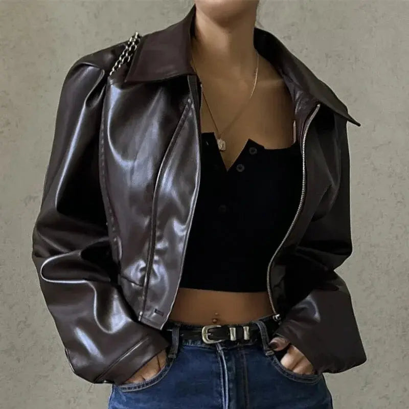 Women's short faux leather jacket with button closure and classic collar