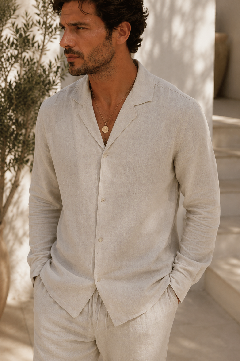 Men's long-sleeve linen blend shirt with button cuffs and hip-length cut