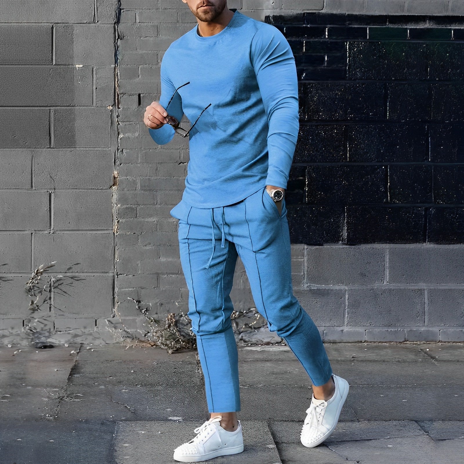 Men's slim-fit training sweater — round neck, long sleeves, cotton-polyester blend