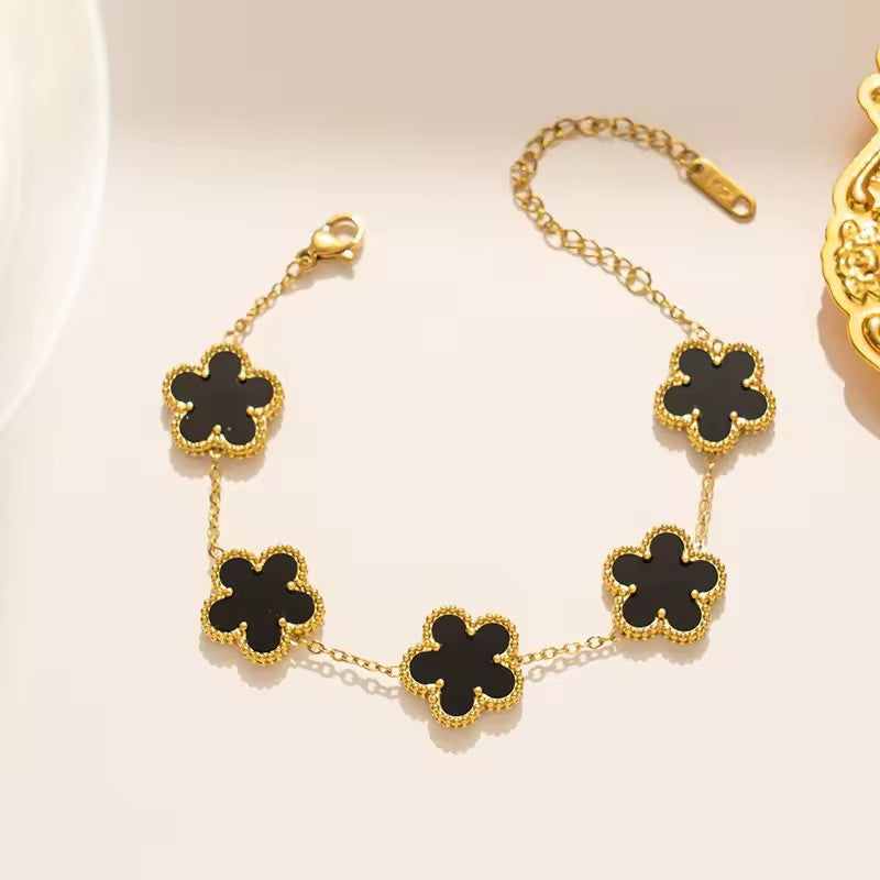 Black clover charm bracelet with adjustable chain for women