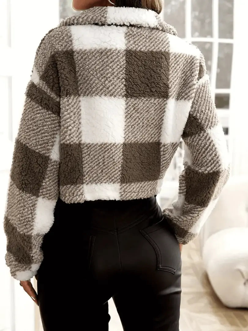 Polyester sherpa jacket for women in regular fit, full-length front view