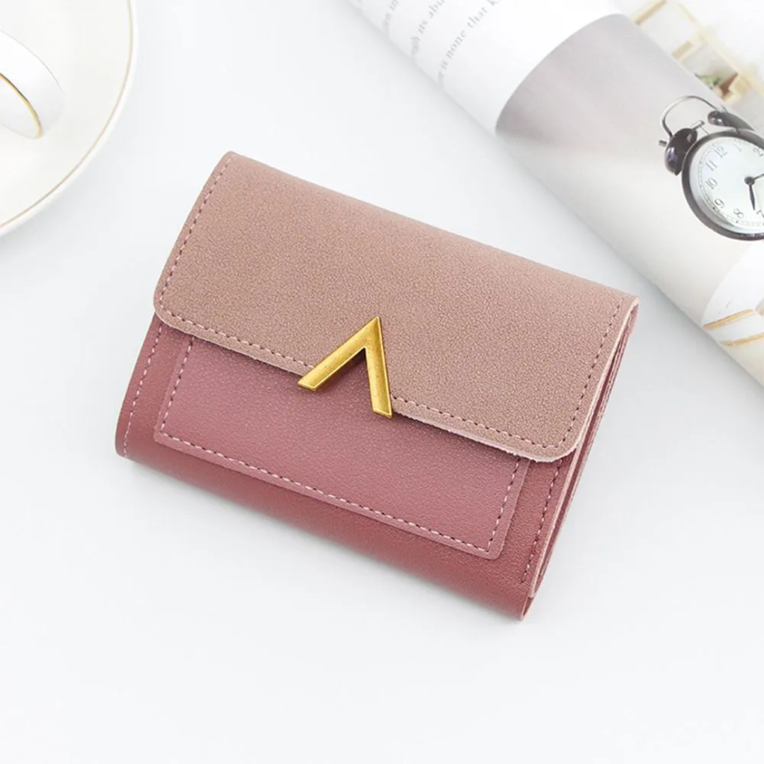 Foldable compact women's wallet in faux leather with internal card organization