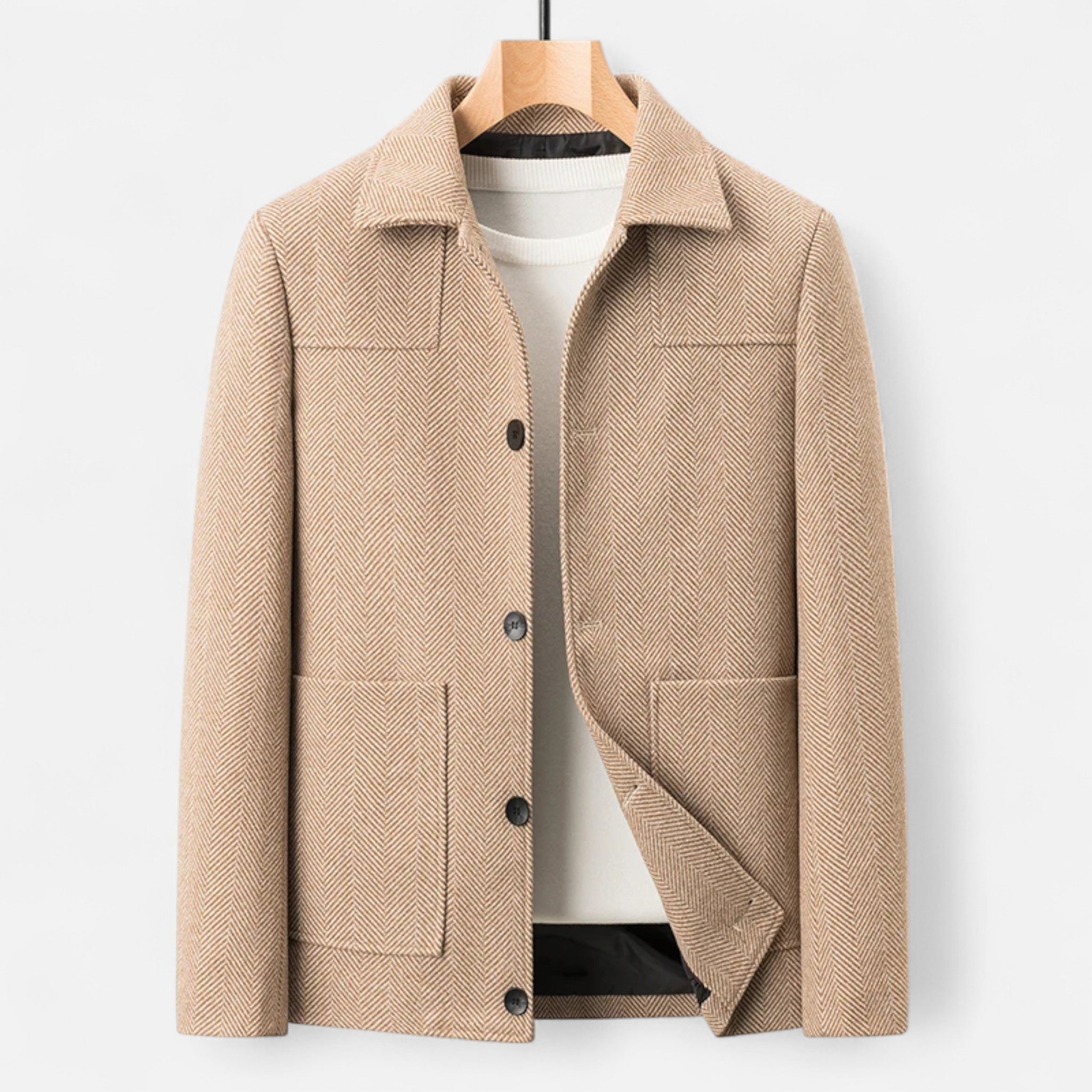 Men's structured jacket with patch front pockets and long sleeves