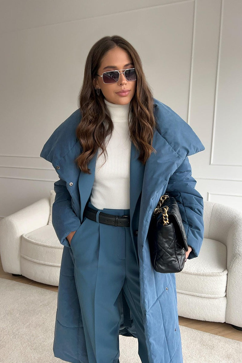 Women's padded coat with wide collar and structured fit