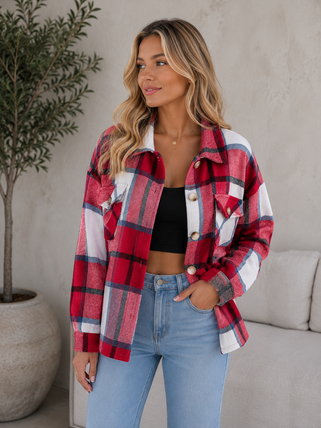 Women's plaid shirt jacket in a loose relaxed fit, ideal for autumn and winter layering