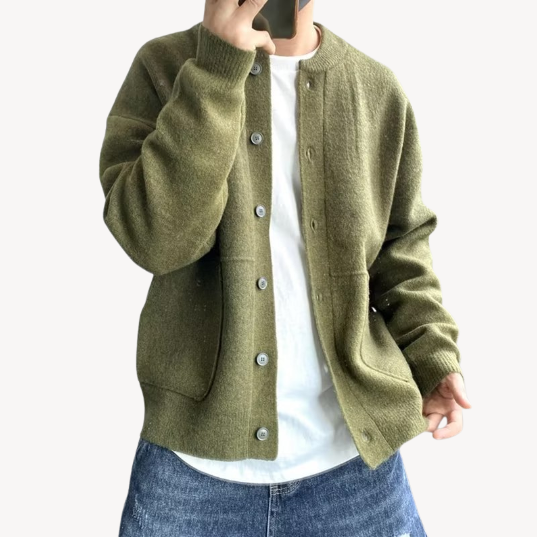 Men's knitted cardigan with front button closure and round neckline, relaxed fit