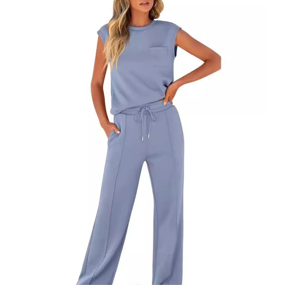 Lightweight women's lounge set with sleeveless top and relaxed-fit straight pants