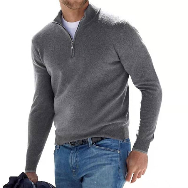 Men's half-zip sweater in wool blend, close-up of chest and high zip collar, regular fit