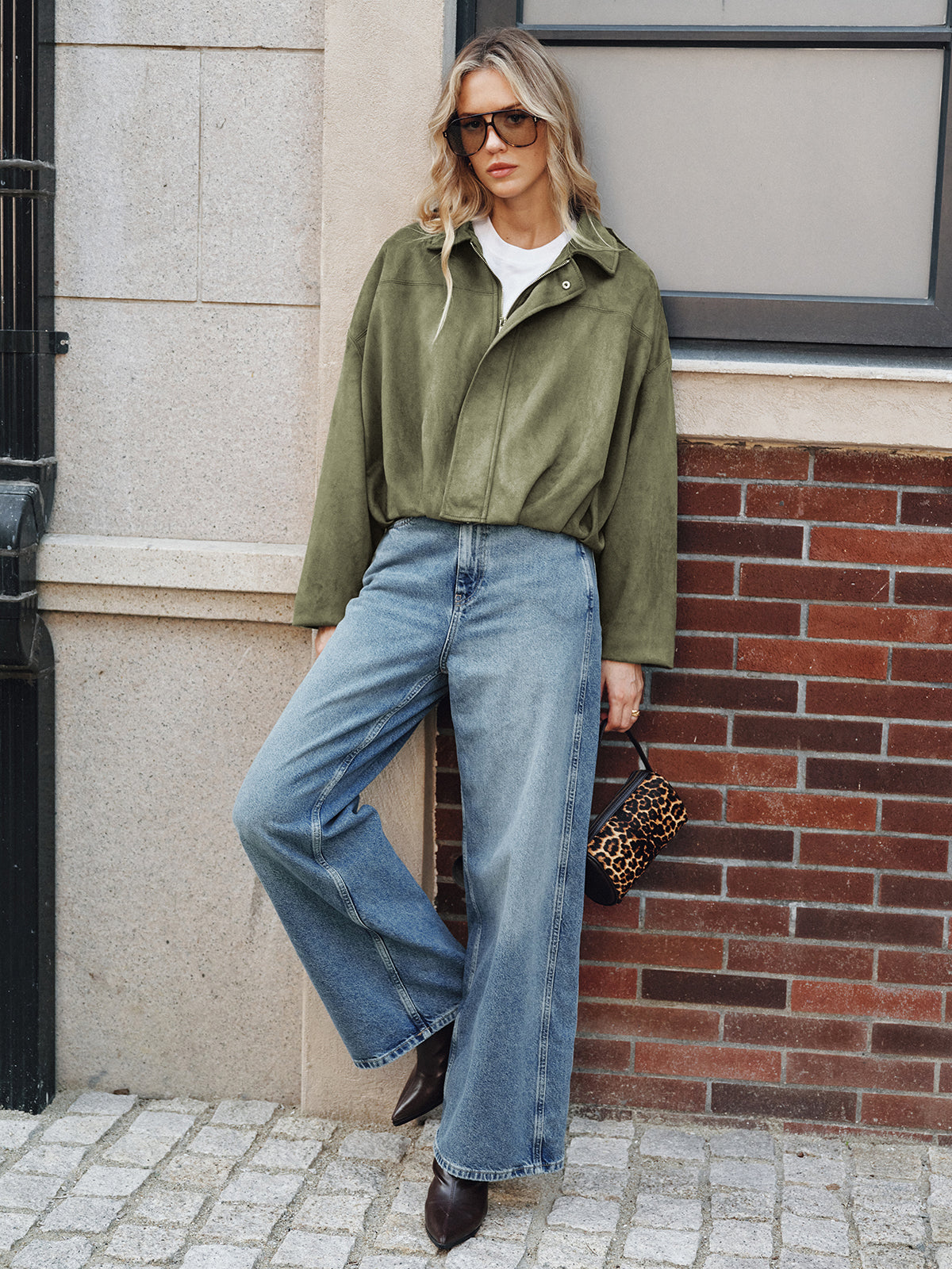 Women's structured suede-look jacket with front zipper and long sleeves