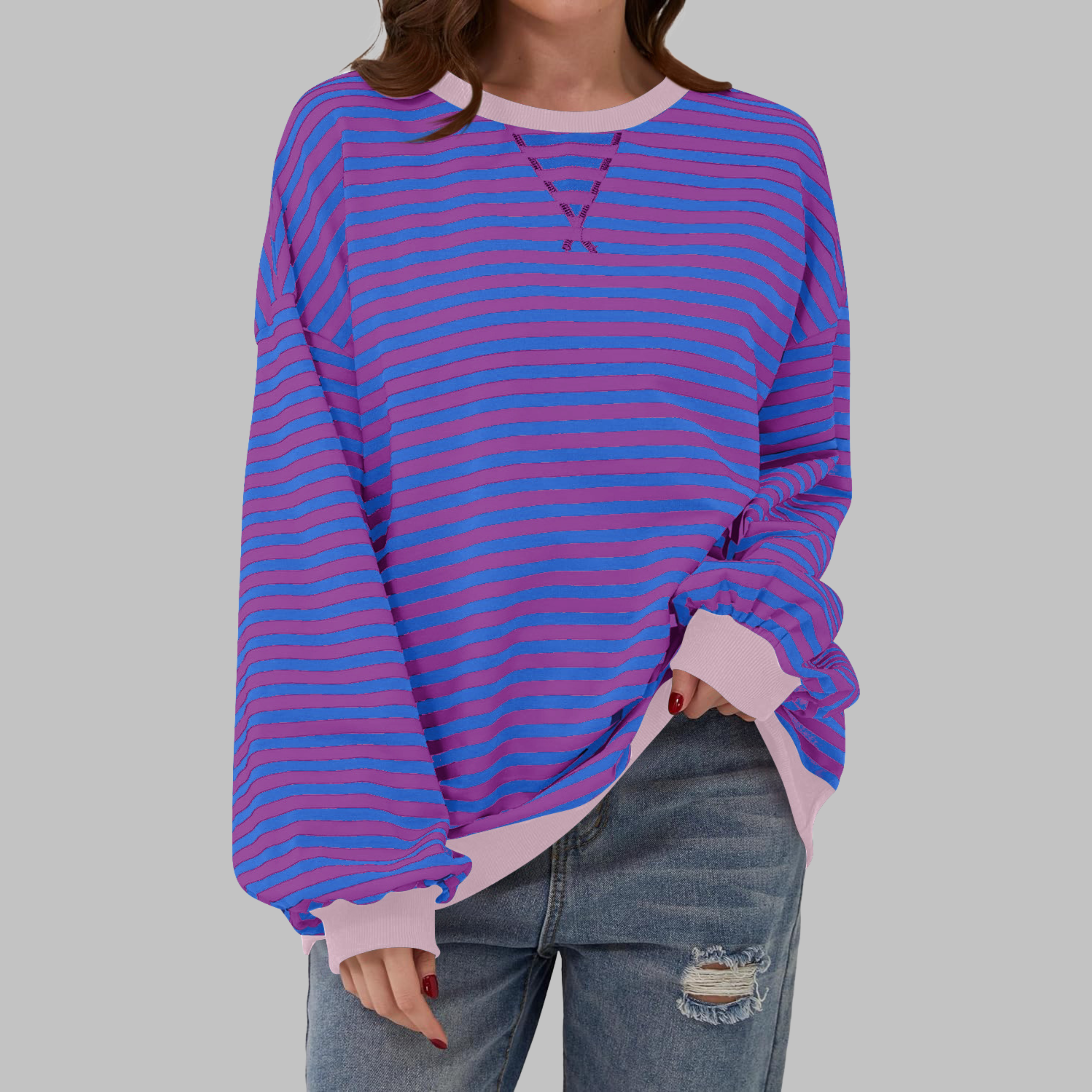 Striped women's oversized sweatshirt with contrast-trimmed hem and cuffs, casual everyday style